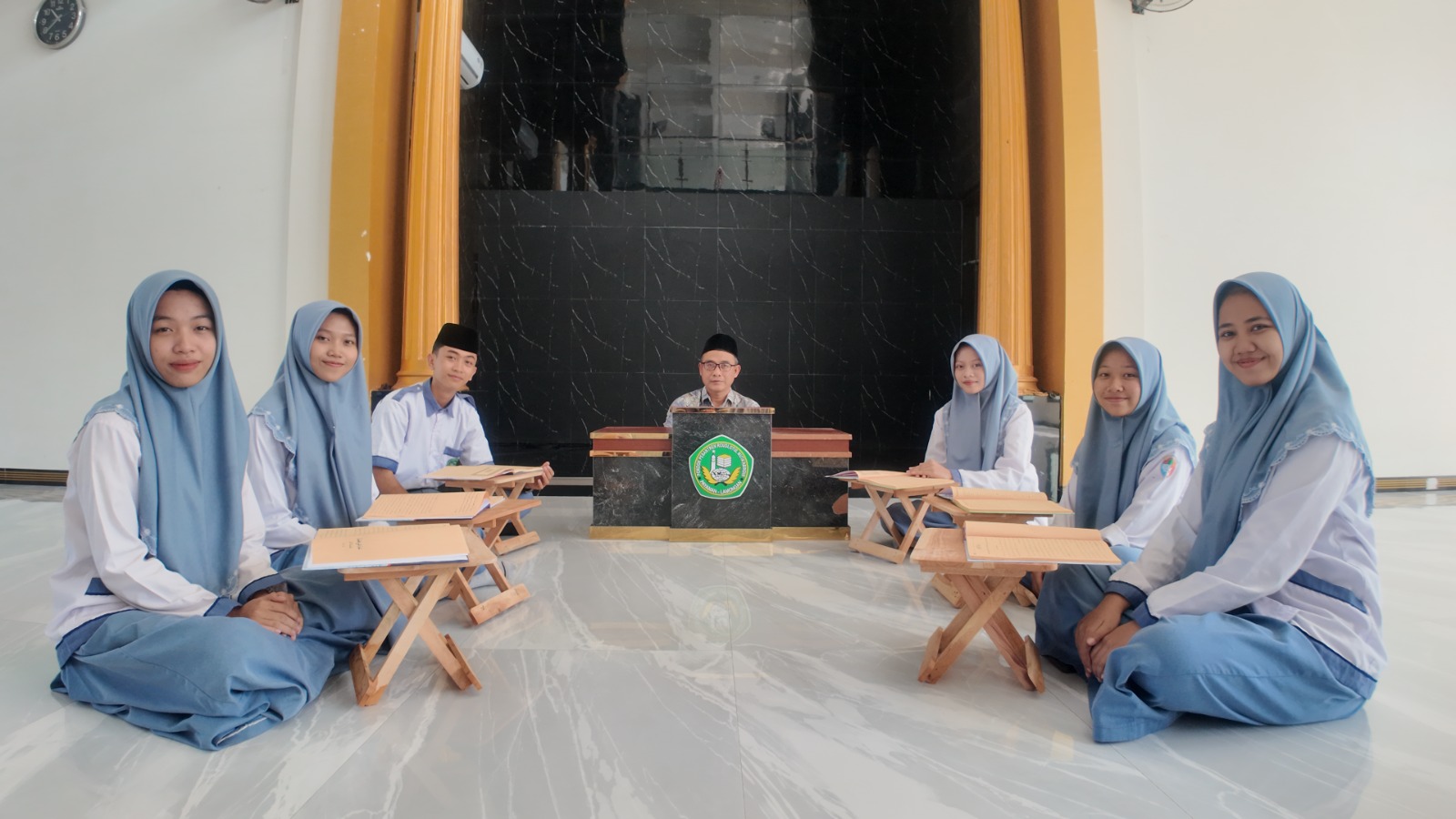 Gedung SMA Dr. Musta'in Romly